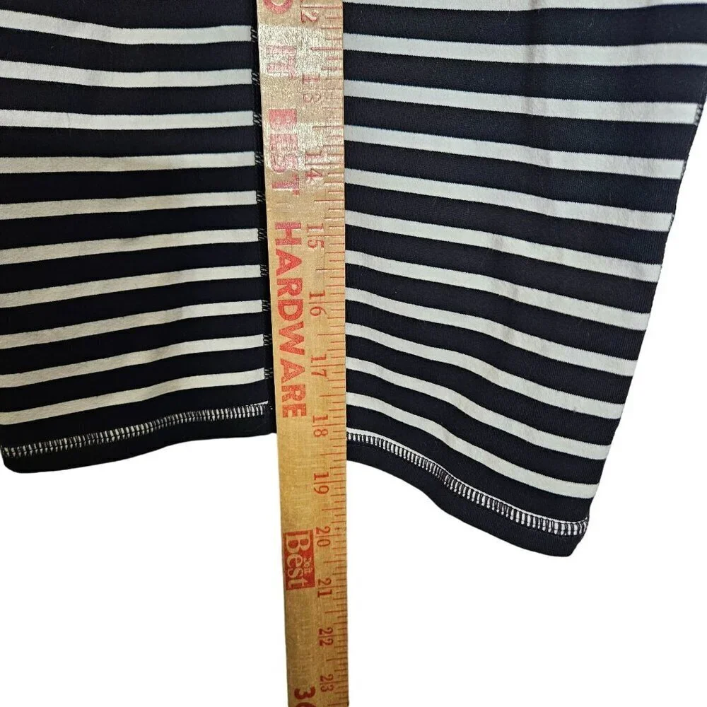 Athleta XS Black & White Striped Cropped Leggings - Yoga‎ Pants